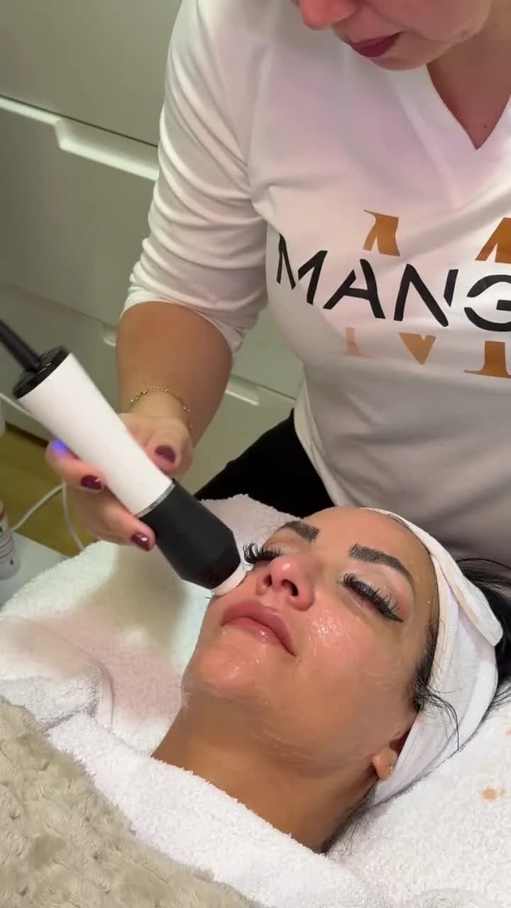 Radiofrequenz-Lifting Behandlung im Kosmetikstudio Sahel Beauty Frankfurt-Europaviertel — Sahel Beauty Frankfurt (Bild 2)